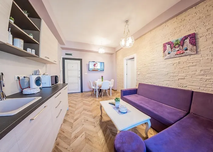 Sofia Violet Life Apartment