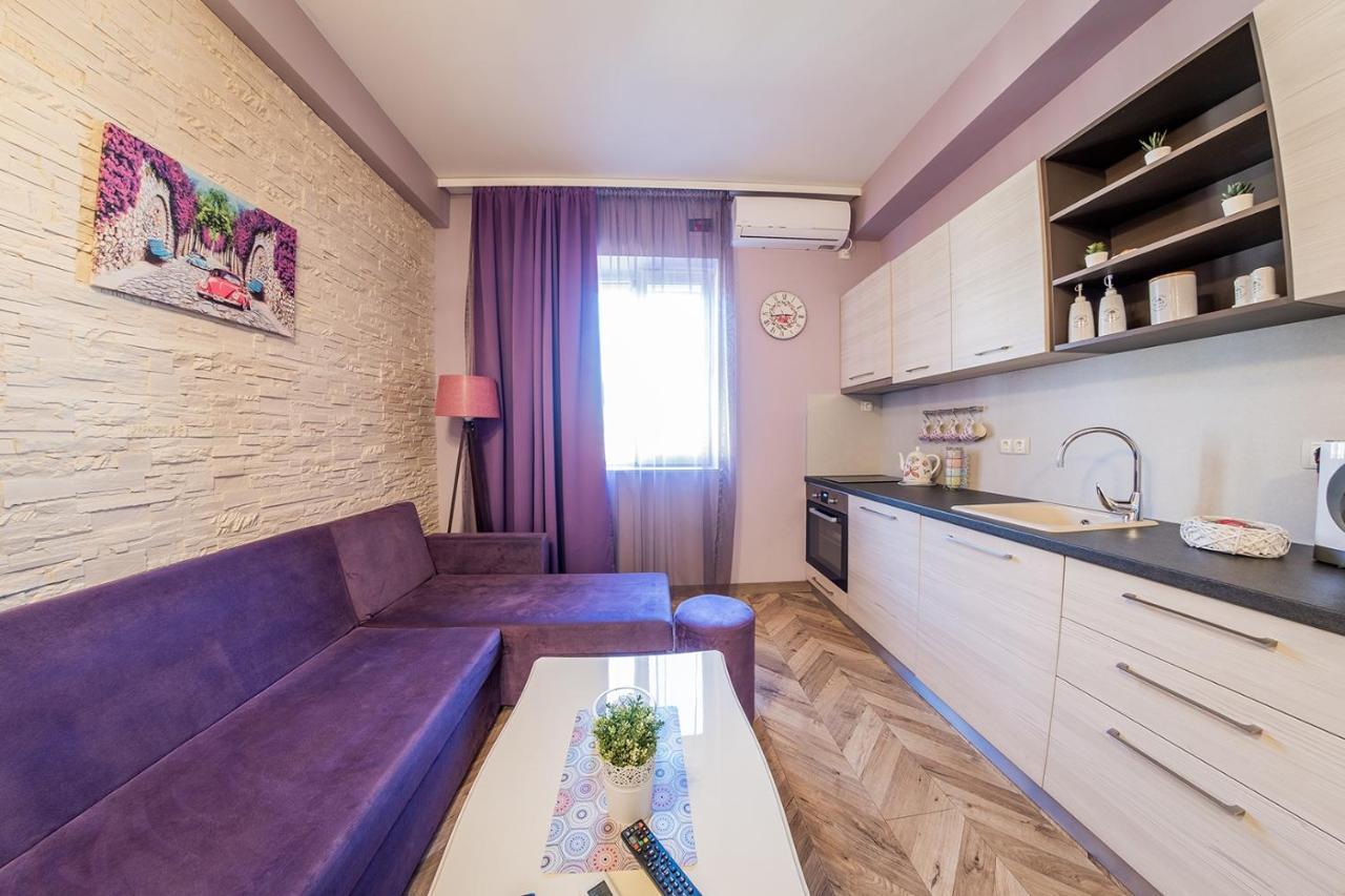 Apartment Violet Life