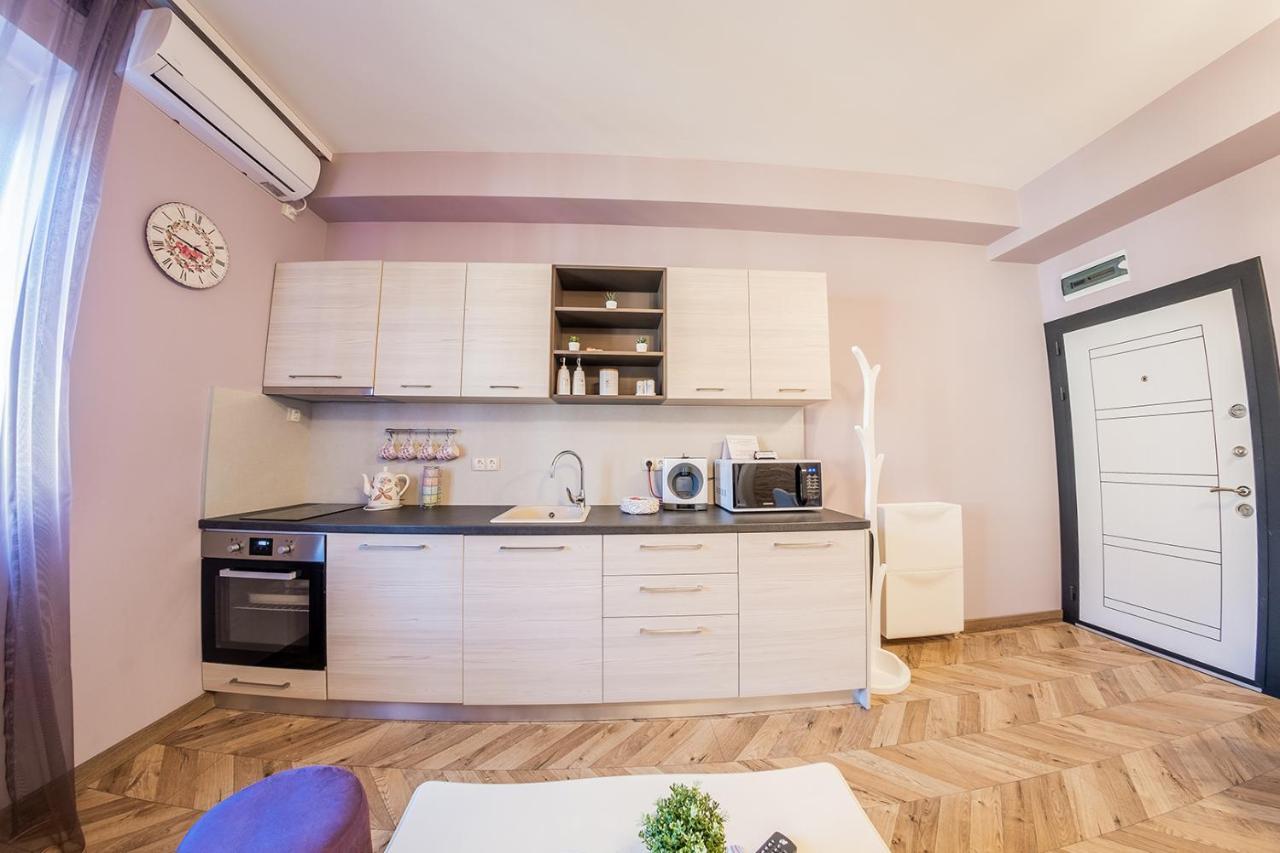 Apartment Violet Life