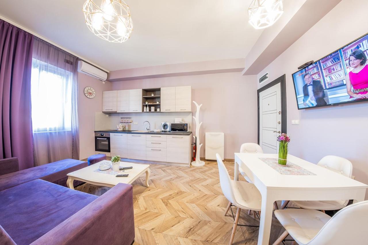 Violet Life Apartment